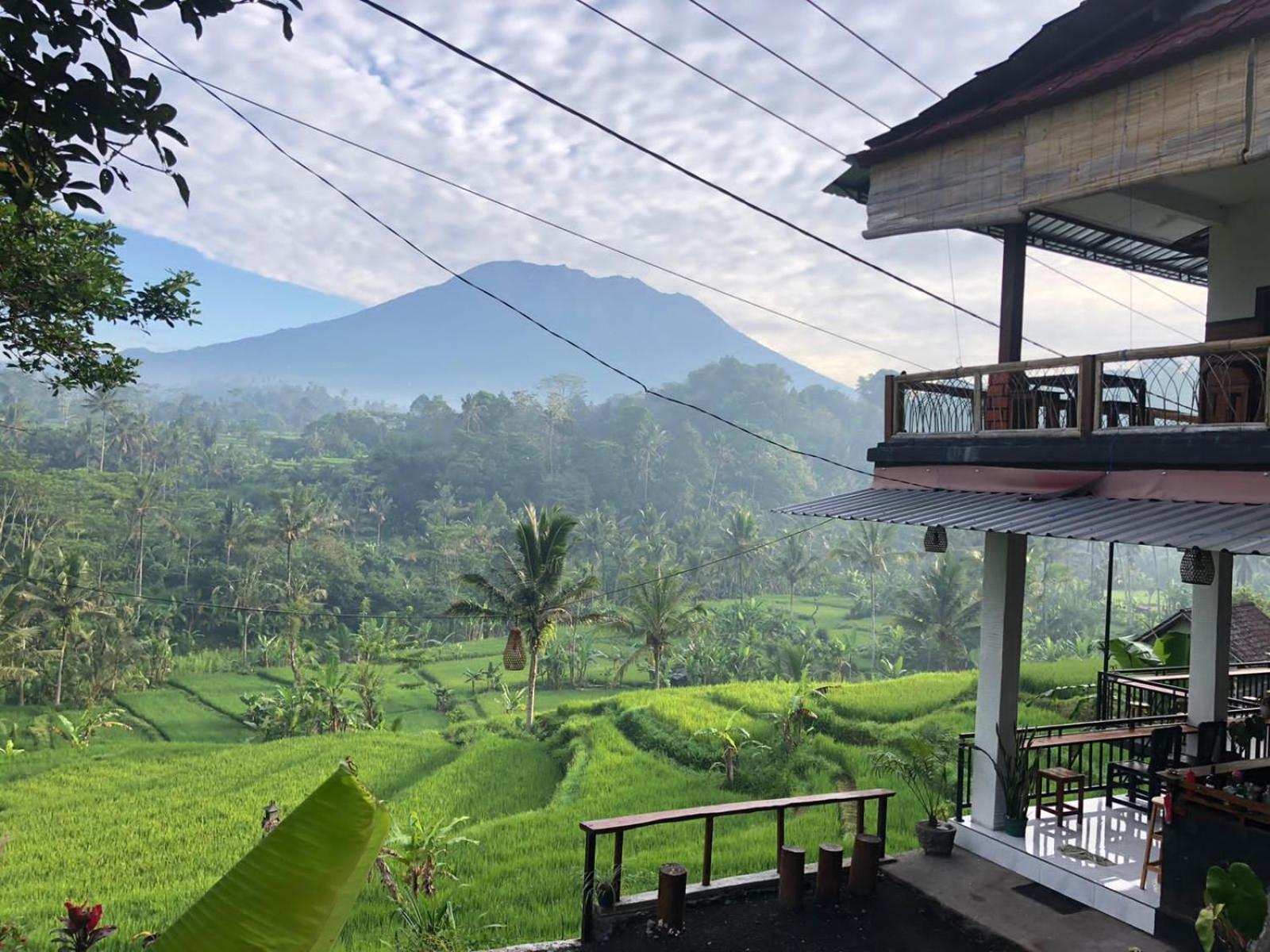 Bisbis House Iseh Village Selat 外观 照片