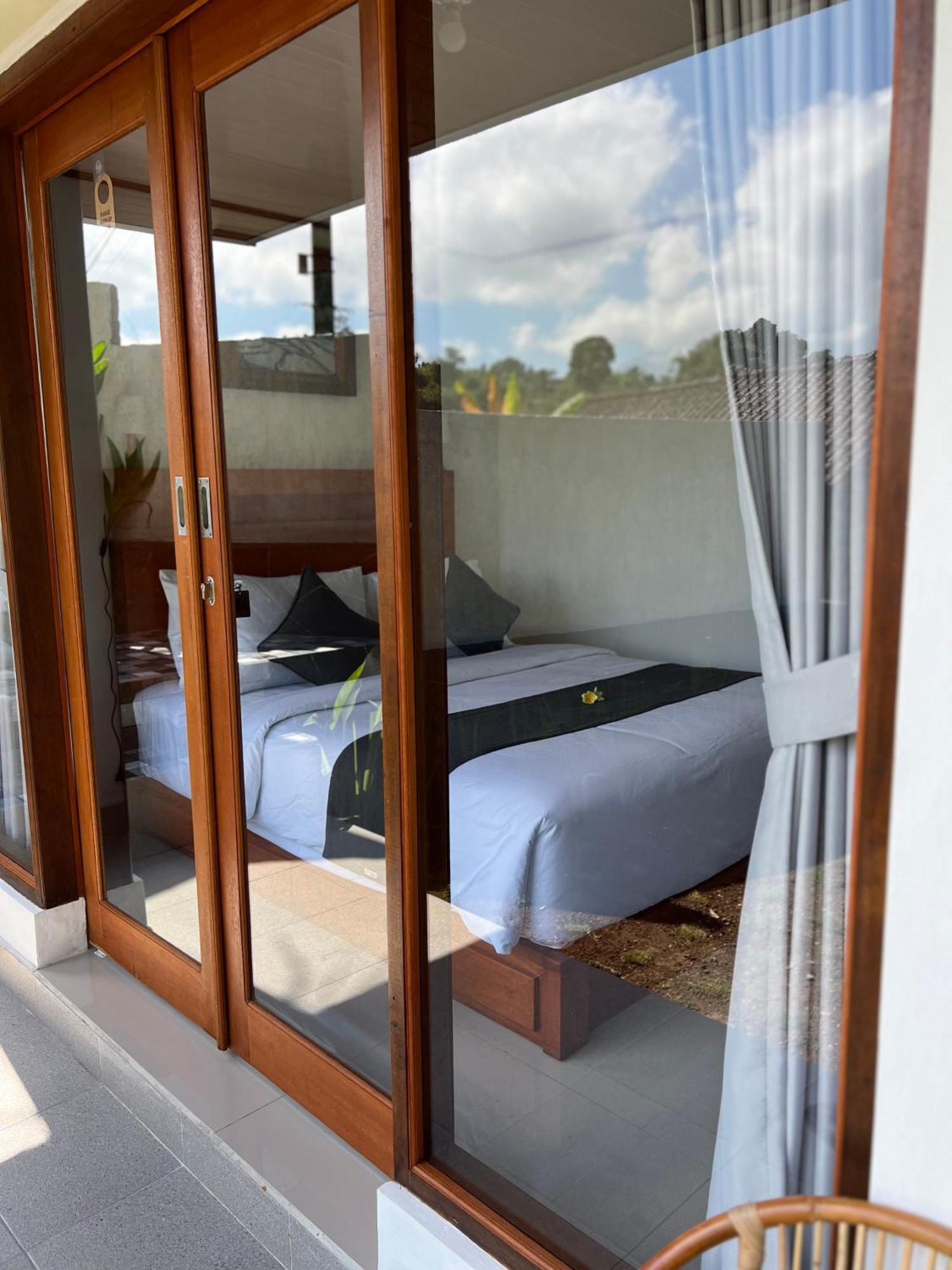 Bisbis House Iseh Village Selat 外观 照片
