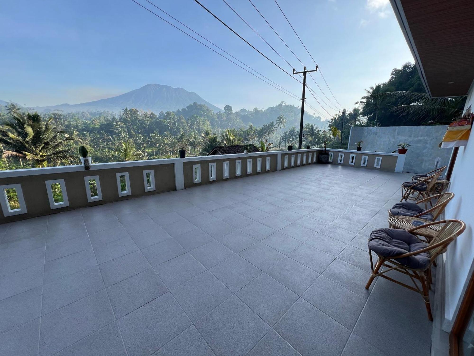 Bisbis House Iseh Village Selat 外观 照片