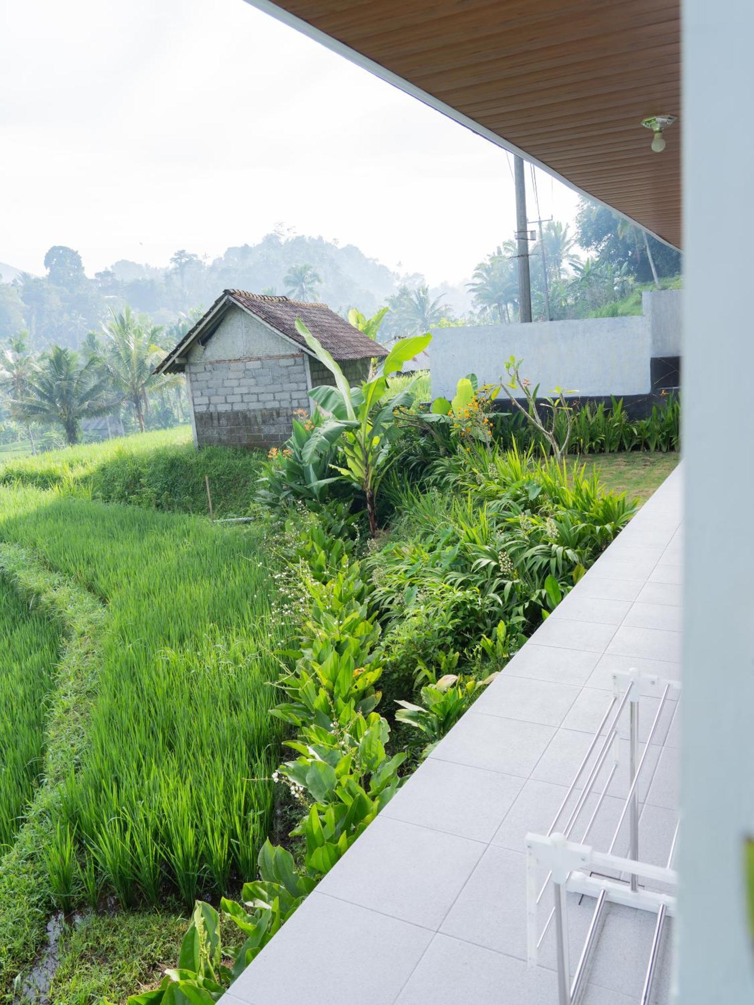 Bisbis House Iseh Village Selat 外观 照片