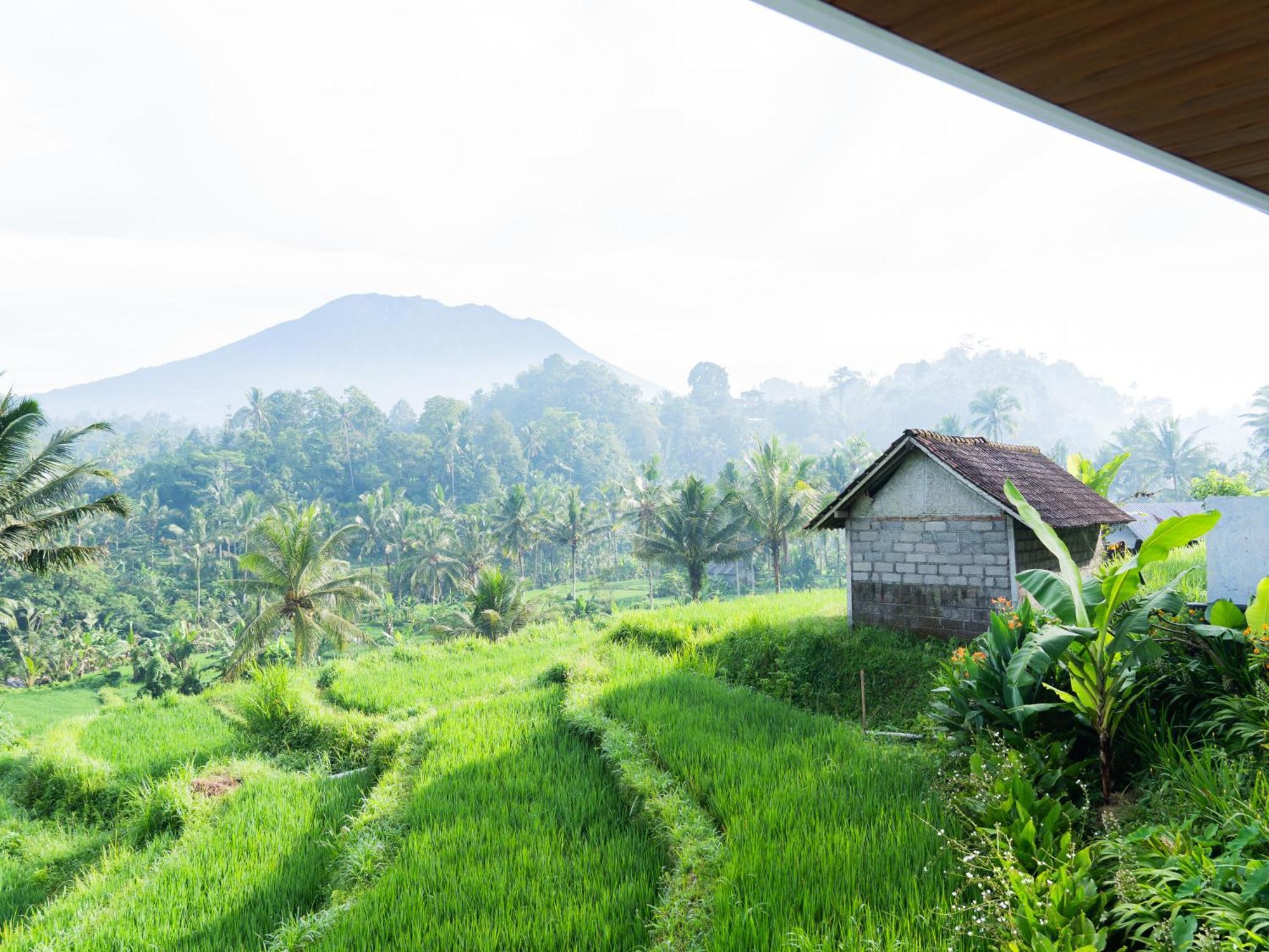 Bisbis House Iseh Village Selat 外观 照片