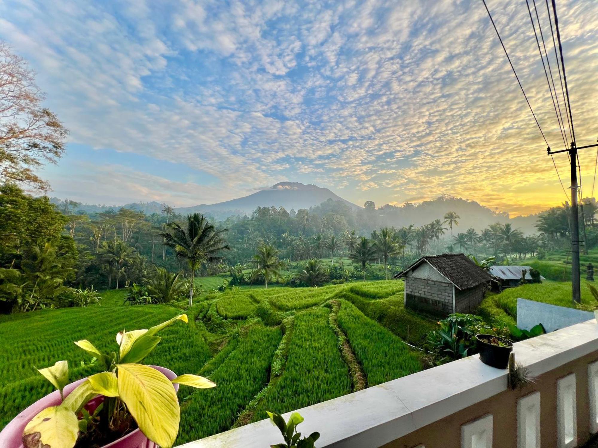 Bisbis House Iseh Village Selat 外观 照片