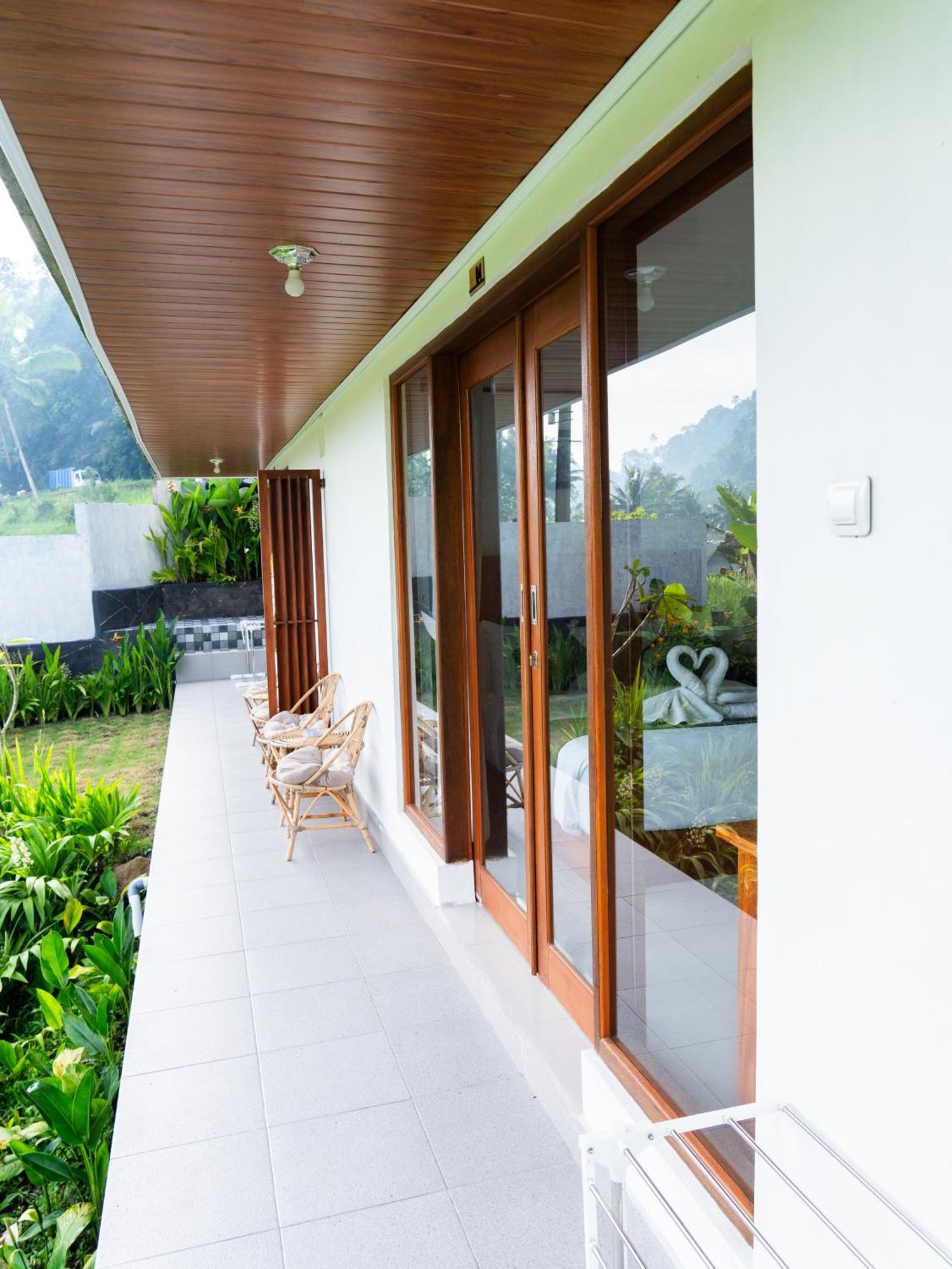 Bisbis House Iseh Village Selat 外观 照片