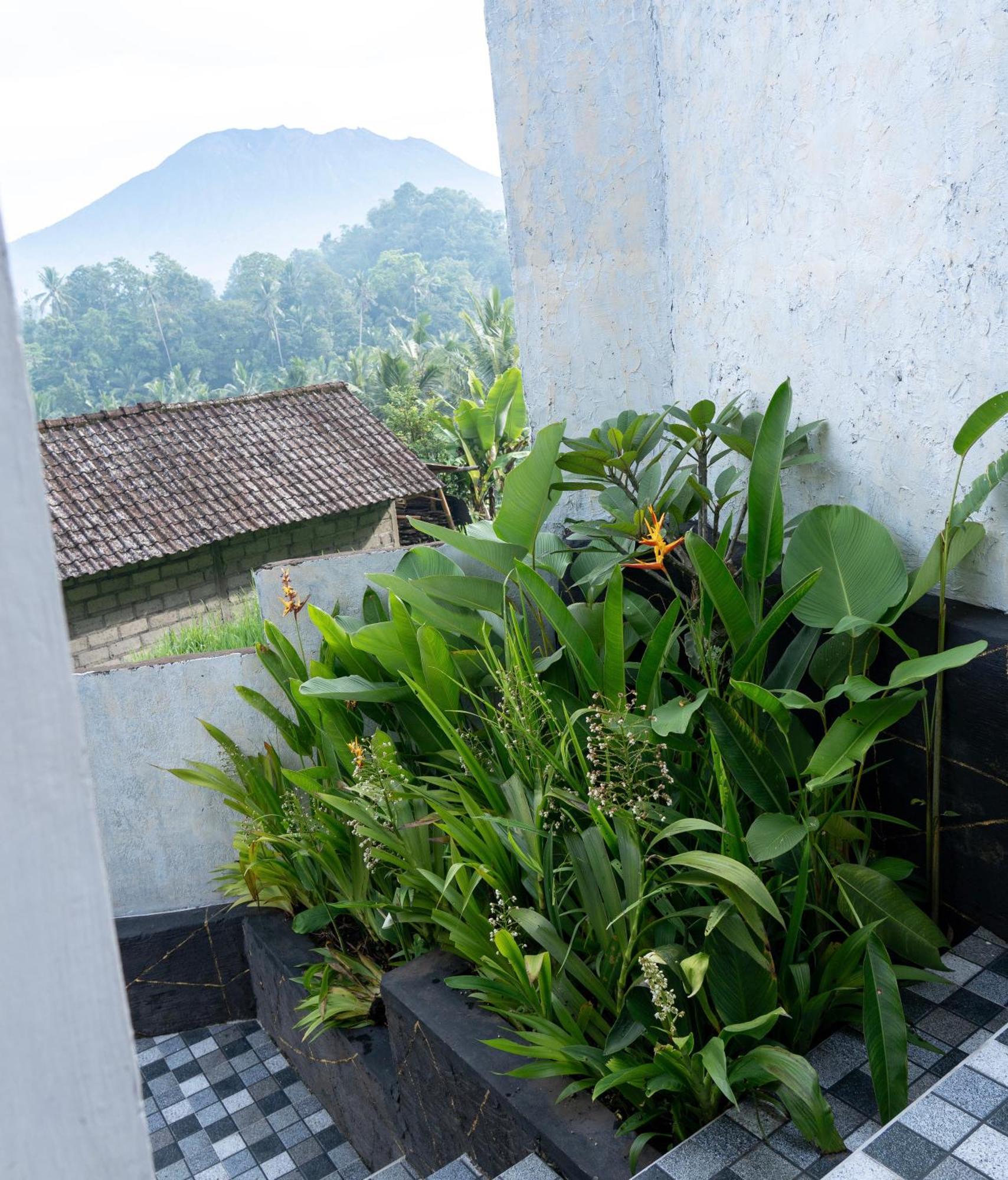 Bisbis House Iseh Village Selat 外观 照片